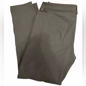 Lululemon Athletica Men’s Navy Pants size 34 Straight